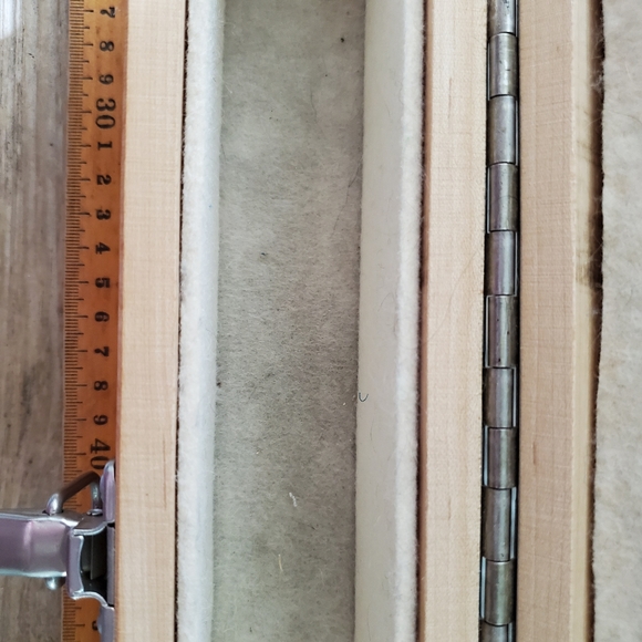 WOOD BOX WITH CUSHION INTERIOR - Picture 4 of 9